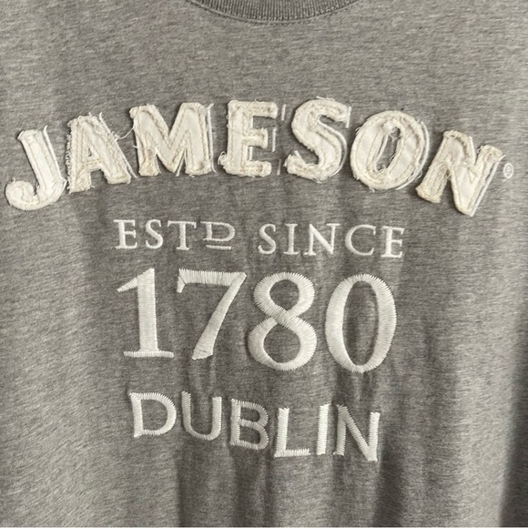 Jameson Irish Whiskey men’s t-shirt appliquéd Dublin Ireland size XL gray - Picture 3 of 9
